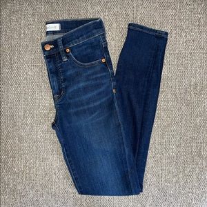 LIKE NEW Madewell 9” High Rise Skinny